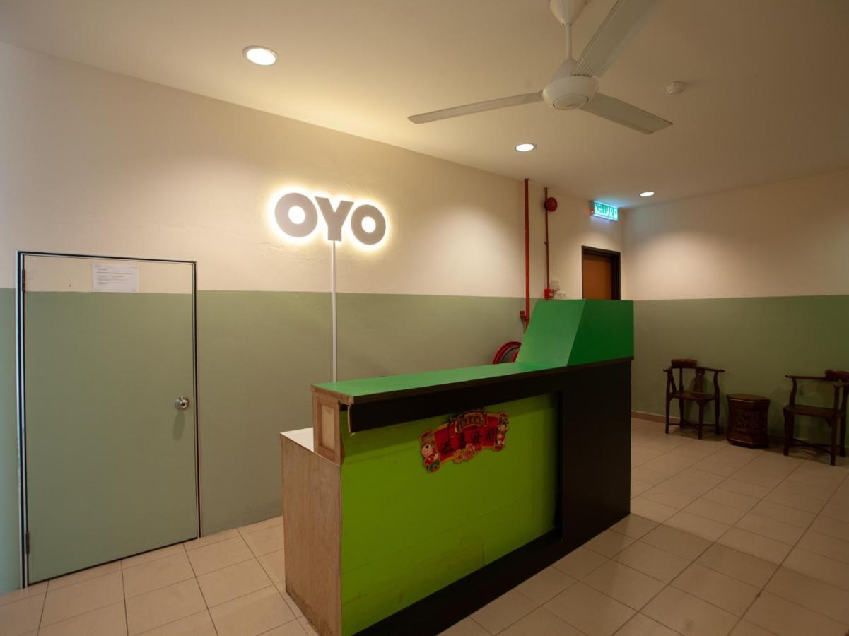 Oyo 89487 Space Hotel Kluang Eksteriør billede